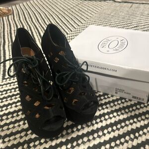 Steve Madden Daade platform heels
